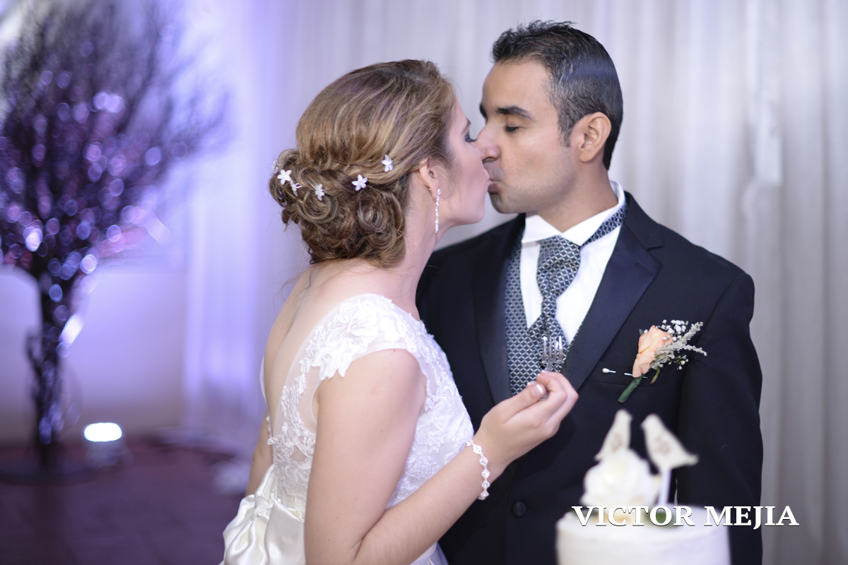 Mi primer beso de casados